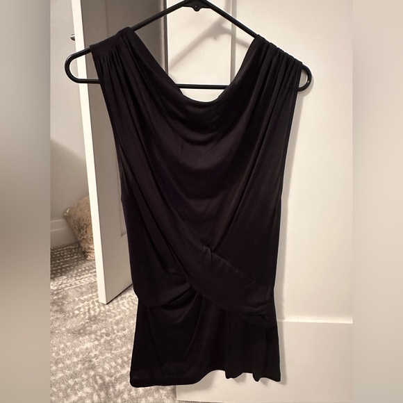 Alice + Olivia black shirred silk sleeveless top. Dramatic neon zip back - Picture 4 of 4